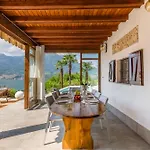 Rosch Holiday home Lezzeno