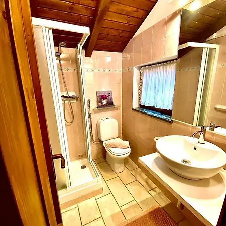 Rosch Semesterbostad